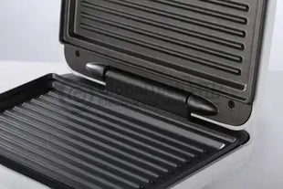 Hisense 700W Contact Grill in White | HSM701GCW